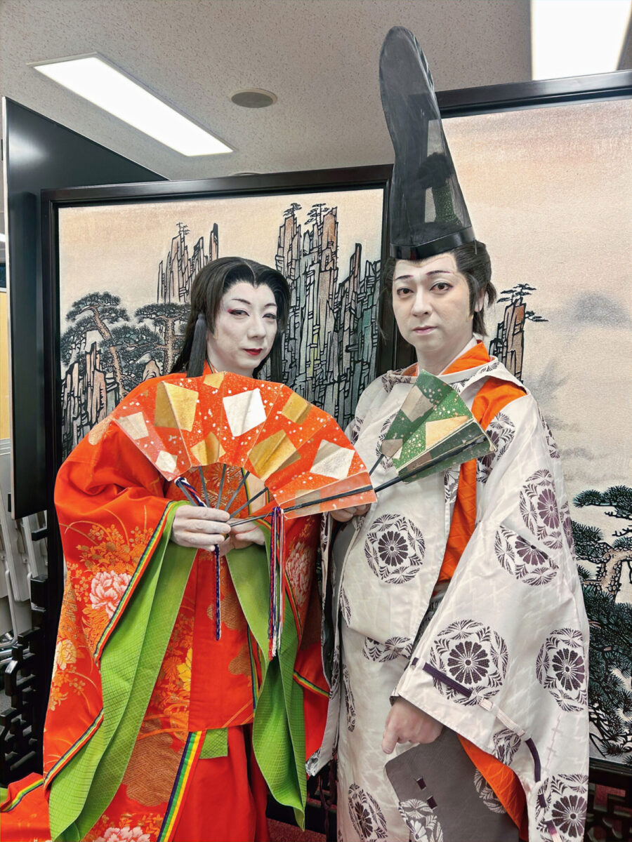 中国文化センターにて孝藤右近と左近が会見