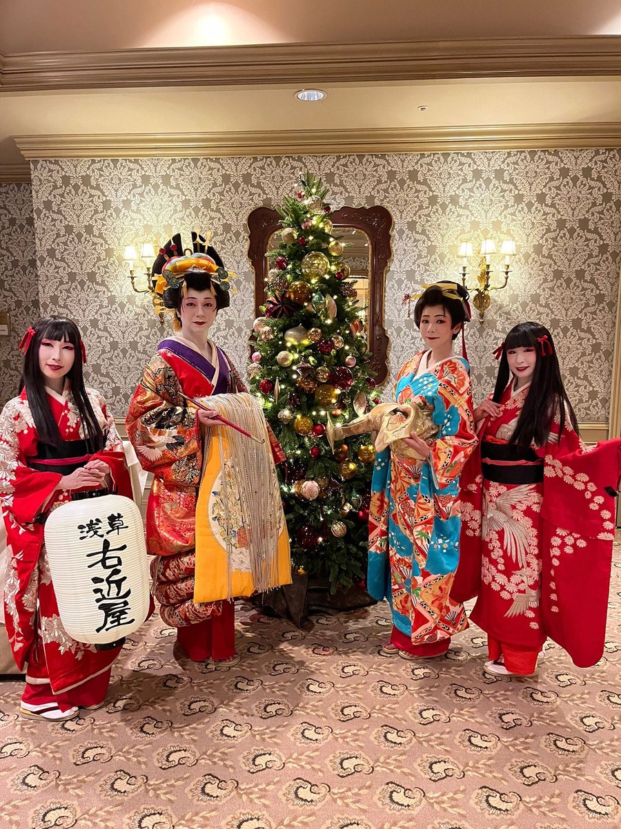 第二回 雲龍子 東京風水書画篆刻展の開幕式後のアフターパーティーにて舞踊ショー