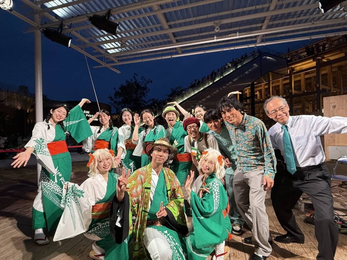 関西・大阪万博のアイルランドパビリオンでアイリッシュ盆踊り