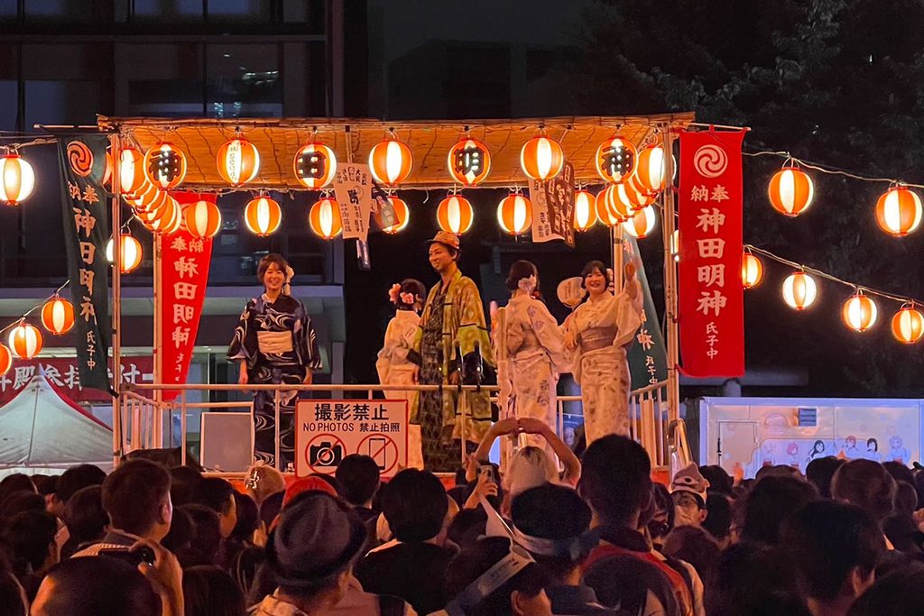神田明神納涼祭りの「アニソン盆踊り」での孝藤右近