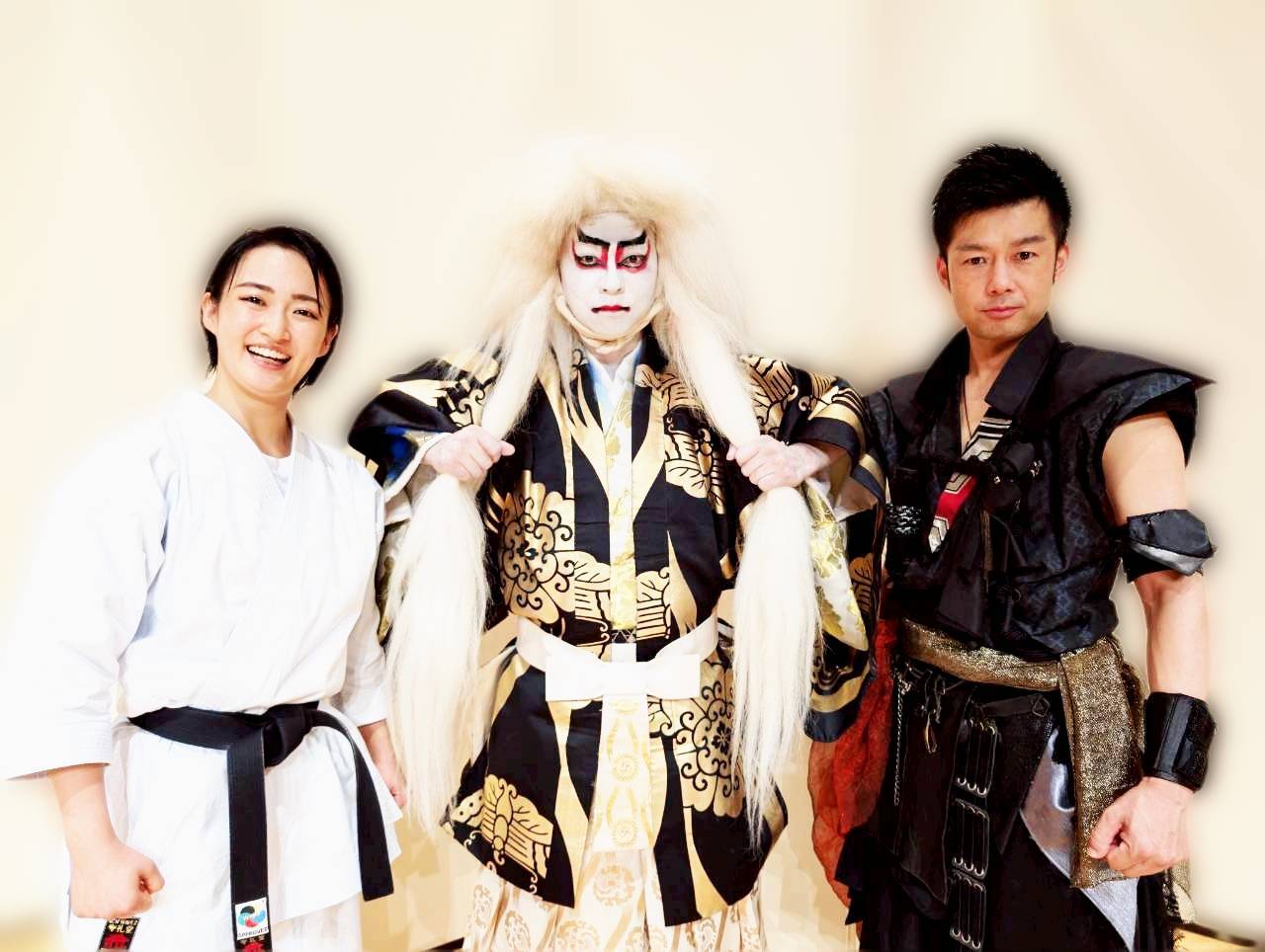 獅子と和太鼓と空手のコラボパフォーマンス