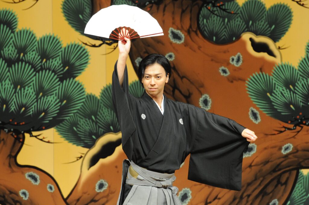 孝藤右近