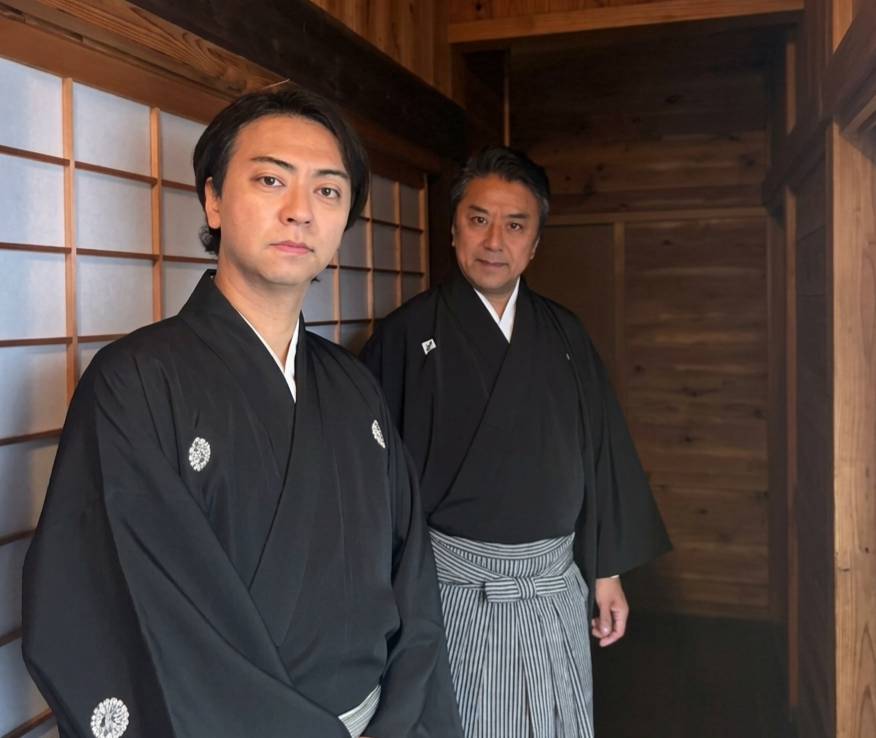 市川九團次と孝藤右近